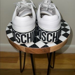 Moschino logo low top sneaker